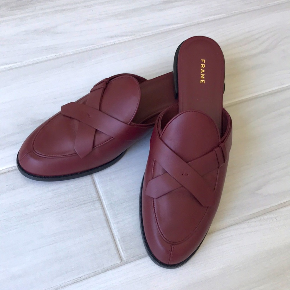 NWOT FRAME leather mules